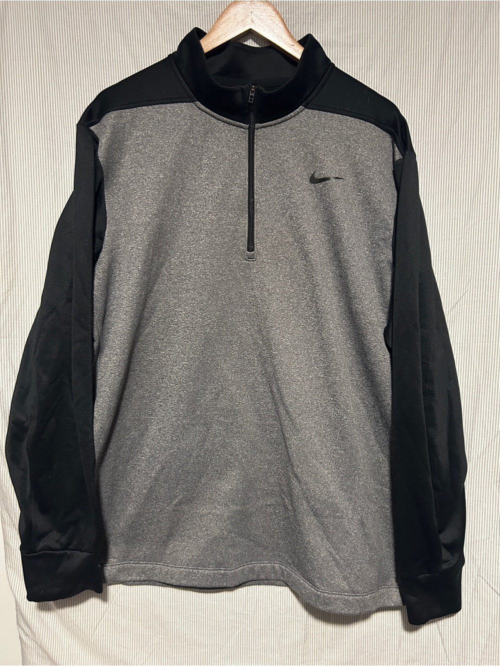Nike Dri-FIT Quarter Zip Pullover Mens XXL Gray Black Long Sleeve Standard Fit